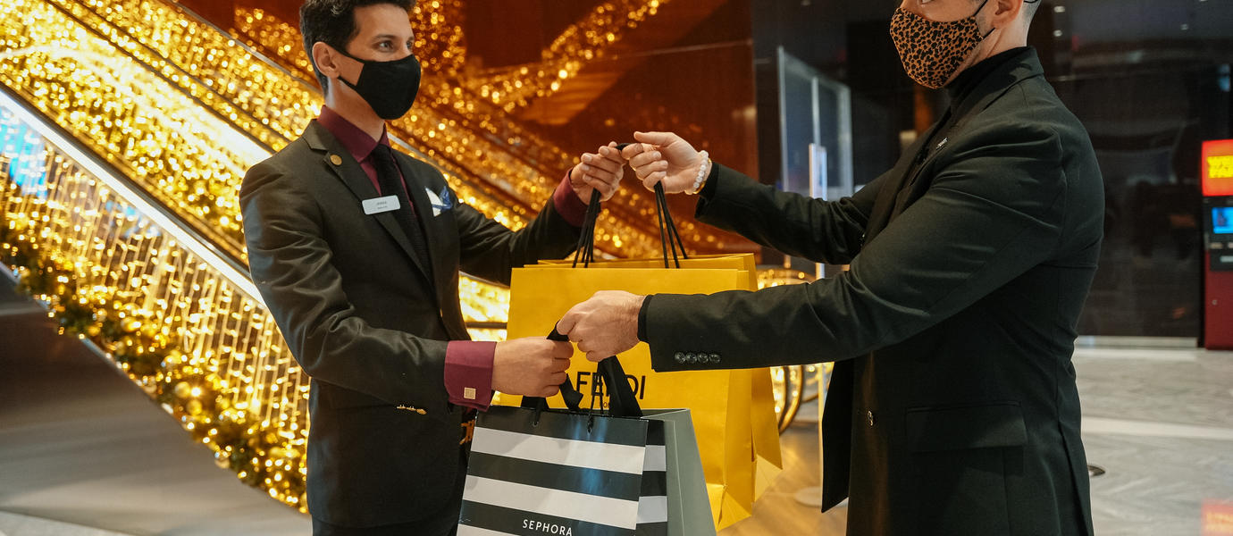 Holiday shopping services, concierge 